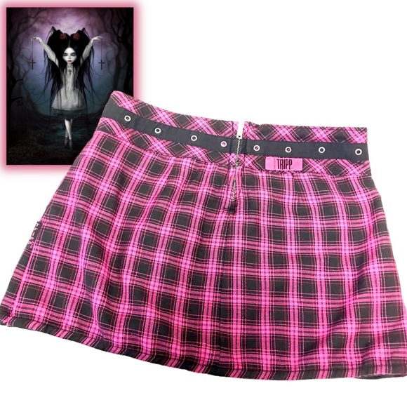 TRIPP NYC Vintage Pleated Plaid Reversible Mini Skirt - Picture 3 of 8